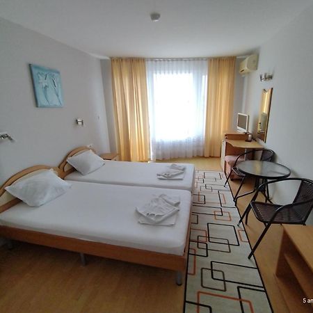 Family Hotel Coral Sozopol Buitenkant foto