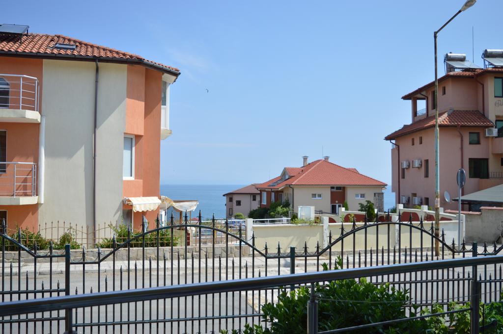 Family Hotel Coral Sozopol Buitenkant foto