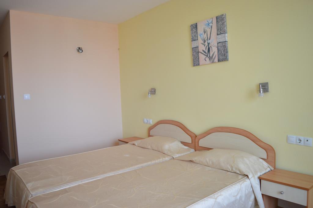Family Hotel Coral Sozopol Kamer foto