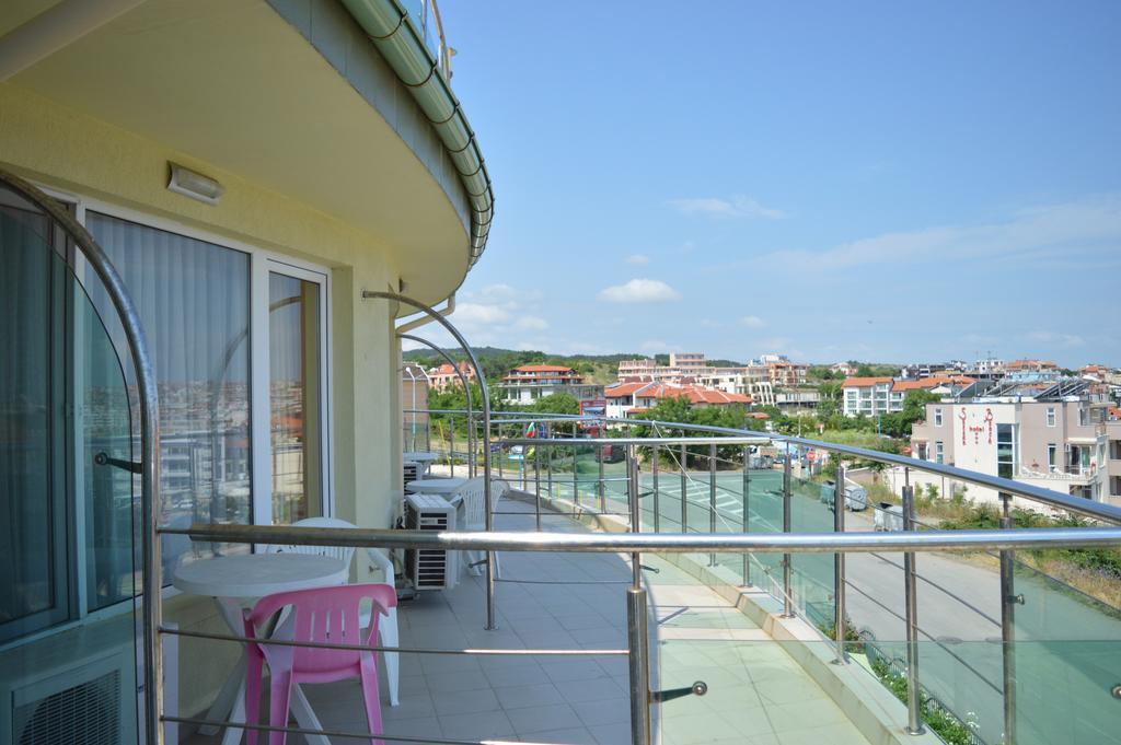 Family Hotel Coral Sozopol Buitenkant foto